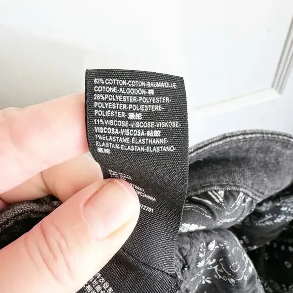 Free People We the Free Irreplaceable Dramatic Flare Dropped Hem Jeans Size 27 - Picture 11 of 11